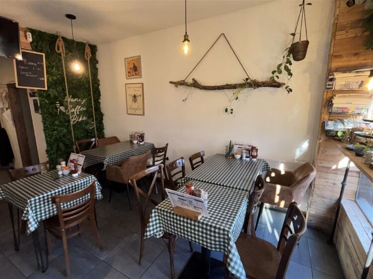 Restaurants For Sale in Leeds Photo 2