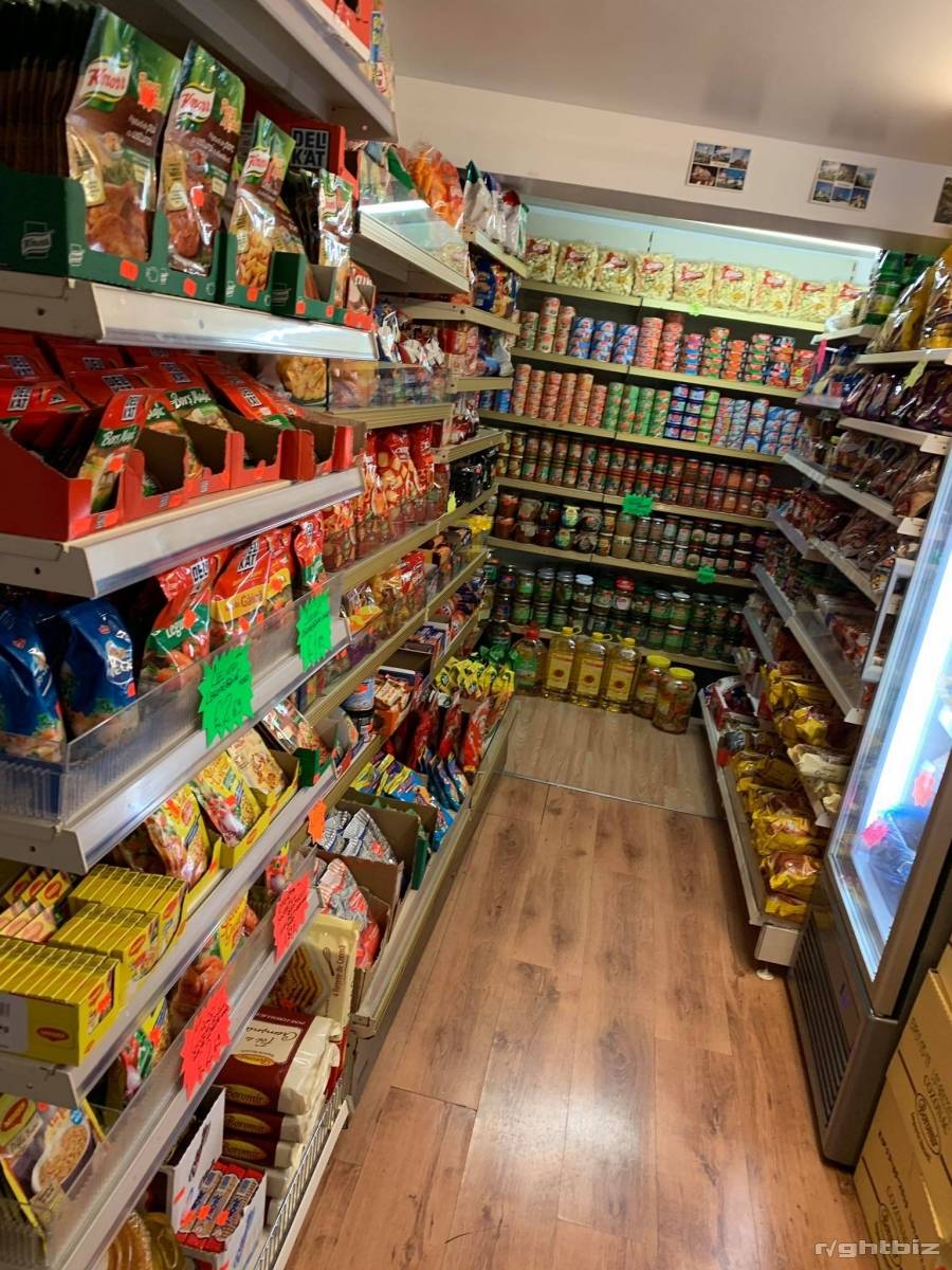 Eastern European shop up for sale at very good location of town centre Photo 9