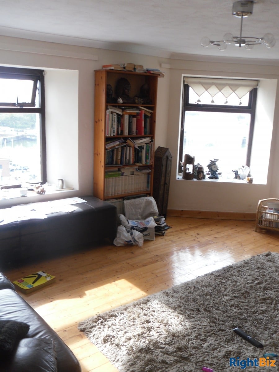 WATER FACING PUB WITH OWNERS ACCOM, B+B & FUNCTION ROOMS, PEMBROKESHIRE Photo 9