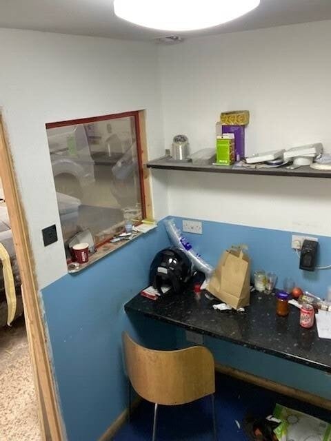 Vehicle mechanics and body repair centre for sale in Perivale Photo 9