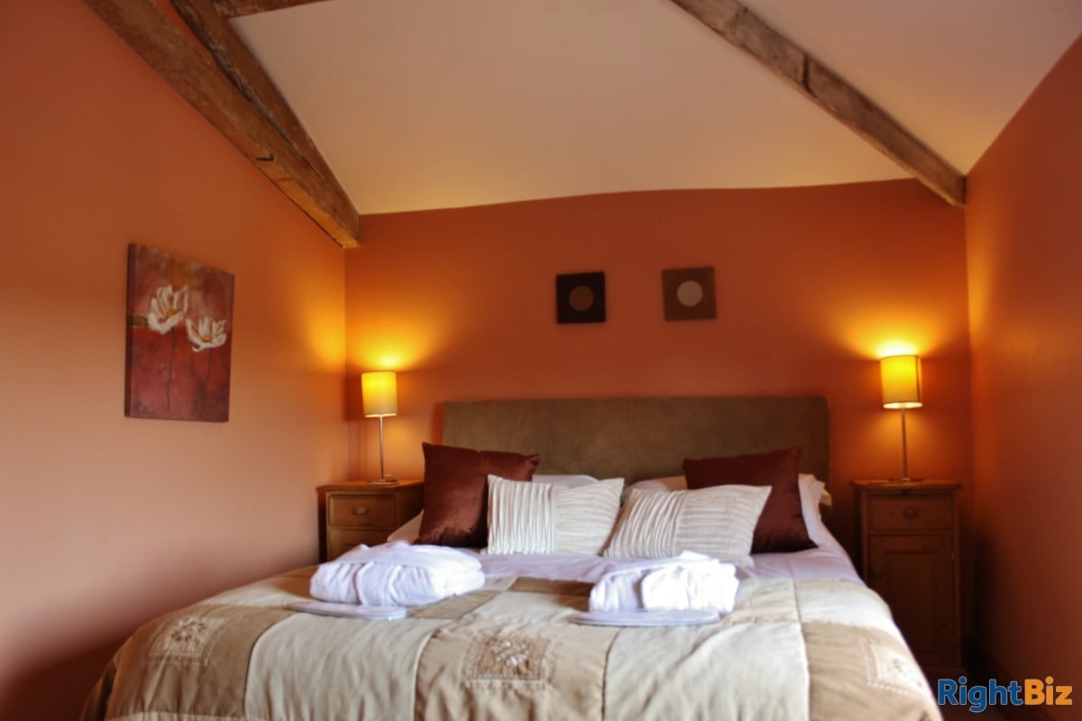HOLIDAY COTTAGE COMPLEX IN THE HEART OF THE NORFOLK BROADS