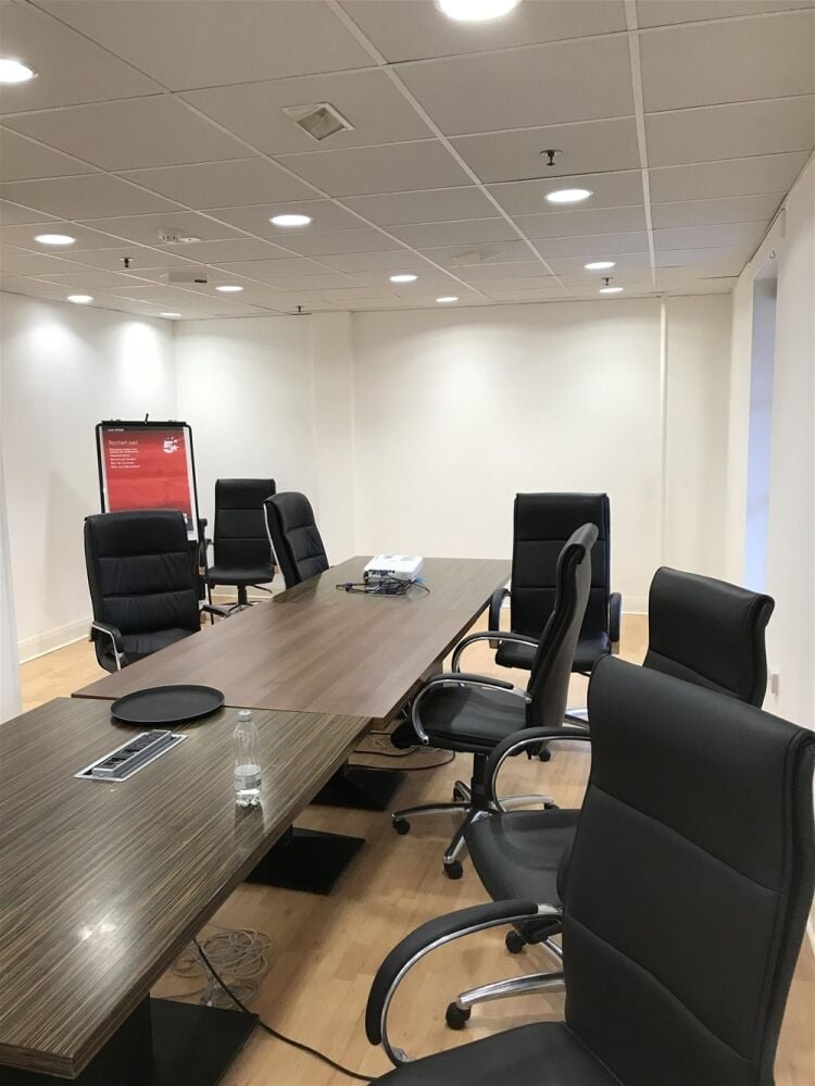 COFFEE SHOP FRANCHISE WITH VERSATILE CONFERENCE FACILITIES IN WIDNES TOWN CENTRE