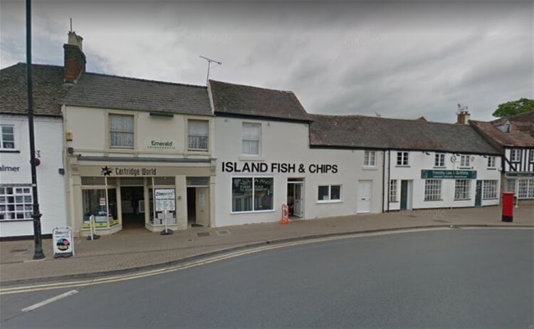 OUTSTANDING FISH BAR & RESTAURANT IN EVESHAM TOWN CENTRE