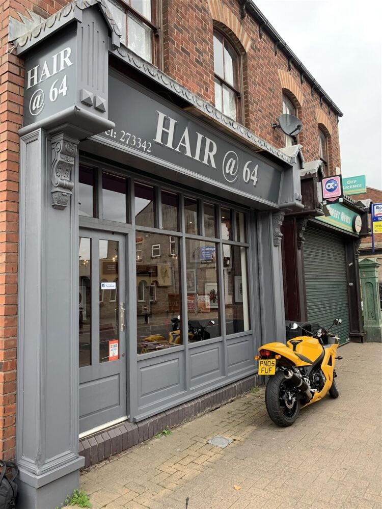 STYLISH UNISEX HAIR SALON ON GOLBORNE HIGH STREET