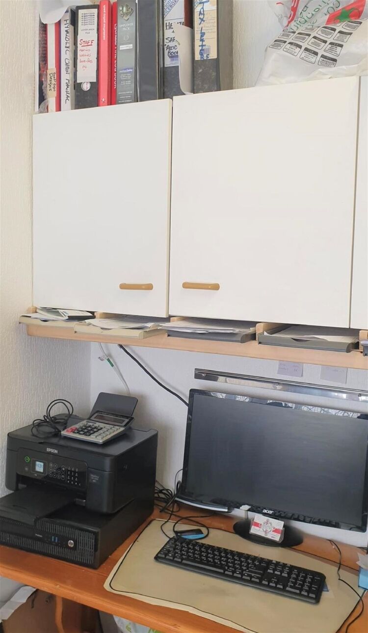 FIVE STAR BARBERS SHOP ON MERSEYSIDE