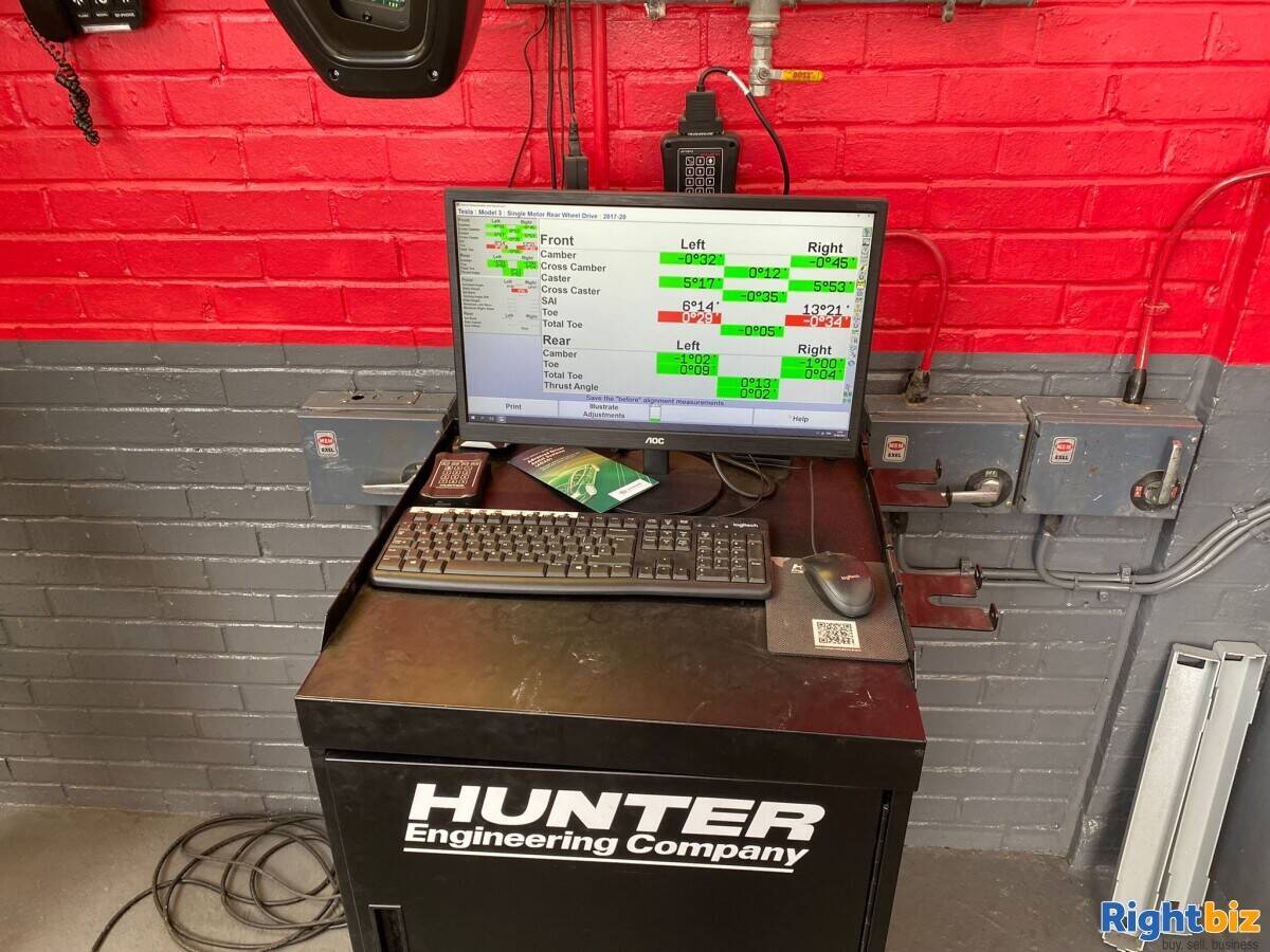 Car Alignment and ADAS Calibration Photo 9