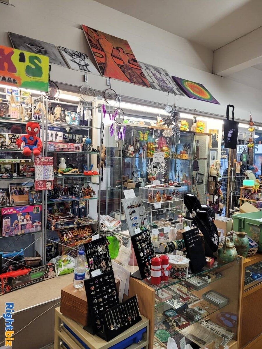 Well established Antique/collectable shop for sale in Mansfield Photo 9