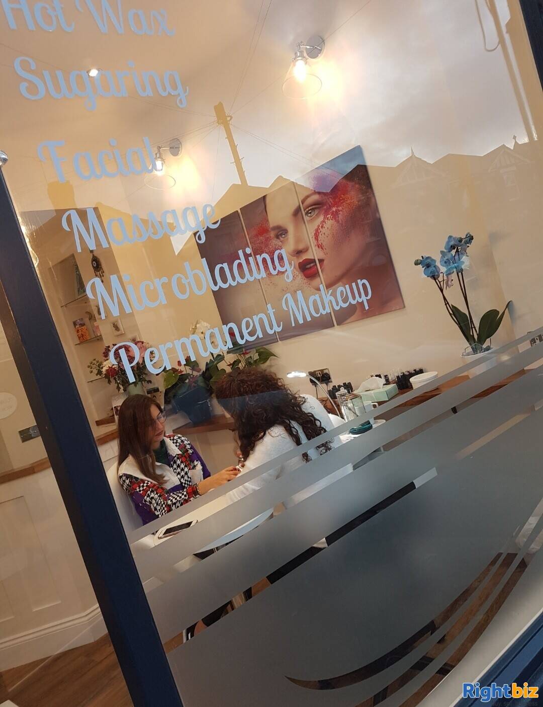 Leasehold Beauty Saloon for Sale in Bournemouth Photo 7