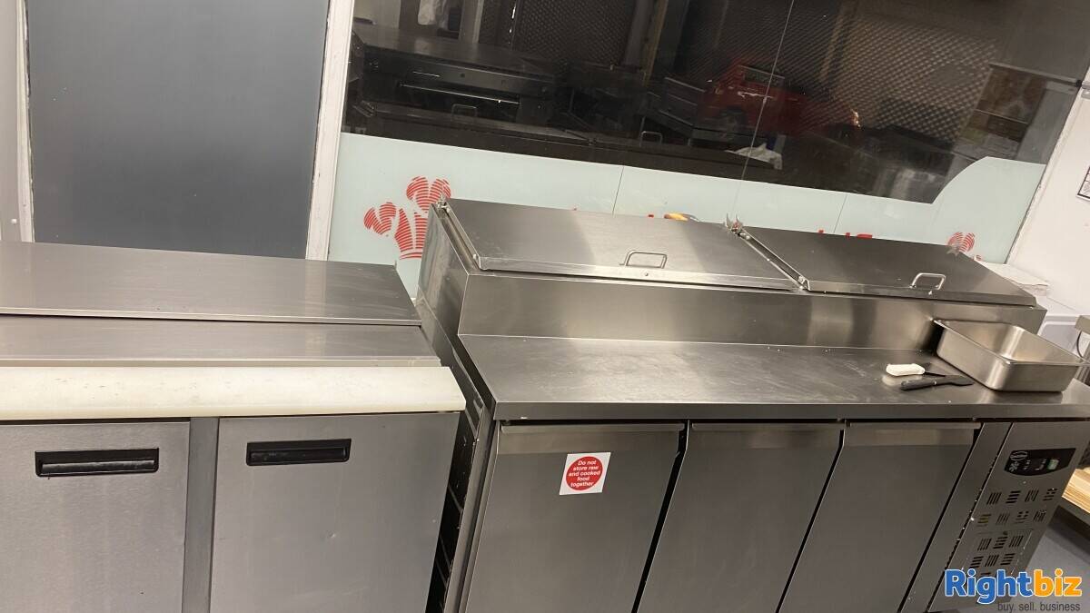 Leasehold  Pizzeria take away  in Durham