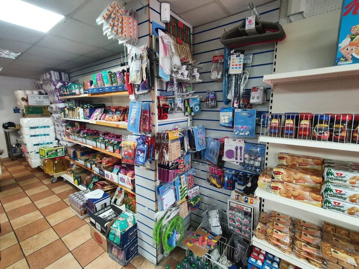 LARGE SHOP WITH STOCK REDUCED PRICE QUICK SALE LOW RENT