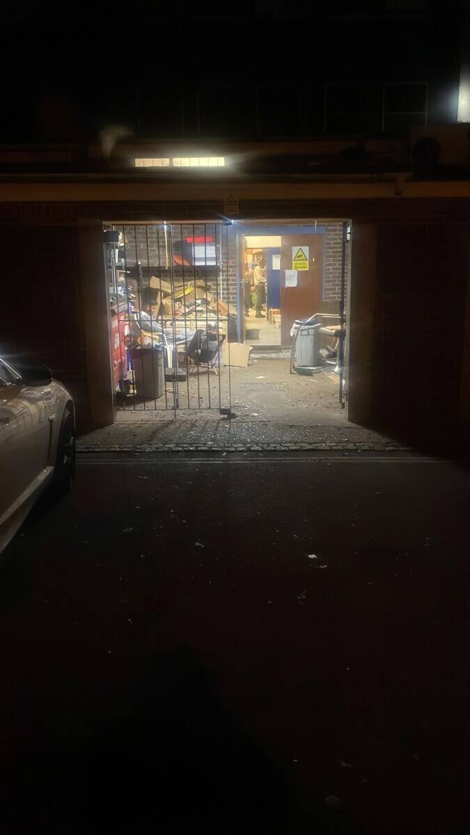 INDIAN TAKEAWAY PRIME LOCATION GATWICK