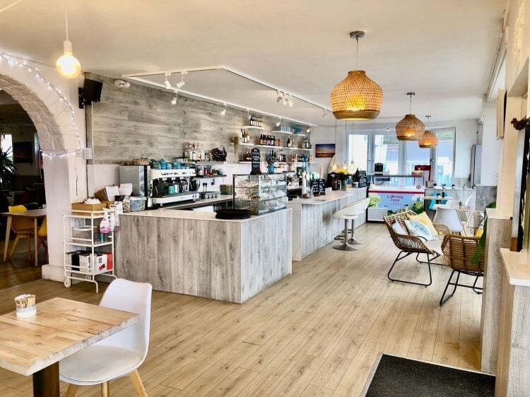 Leasehold Sea Front Café Bar & Takeaway Located In Portreath