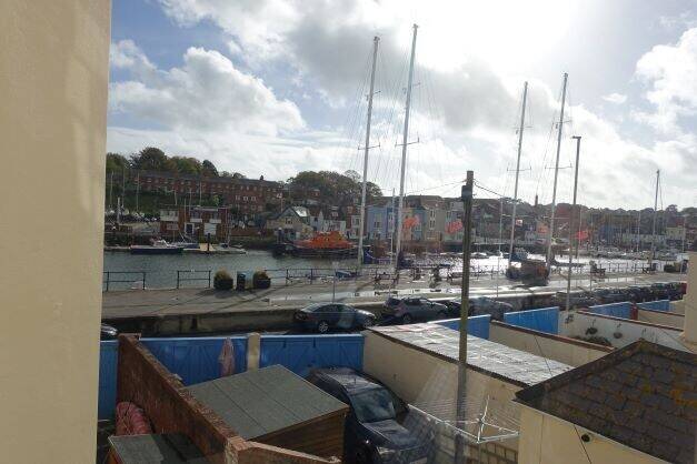 High Turnover Guest House with views to the harbour or sea from all rooms
