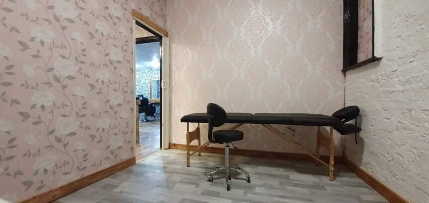 Leasehold Unisex Beauty Salon For Sale In Wakefield town centre Photo 9