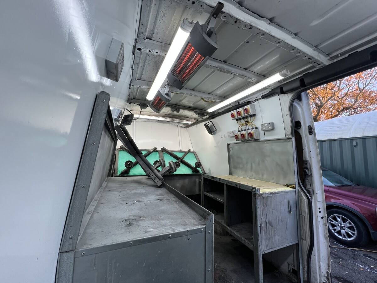 Mobile alloy wheel and smart repair van Photo 9