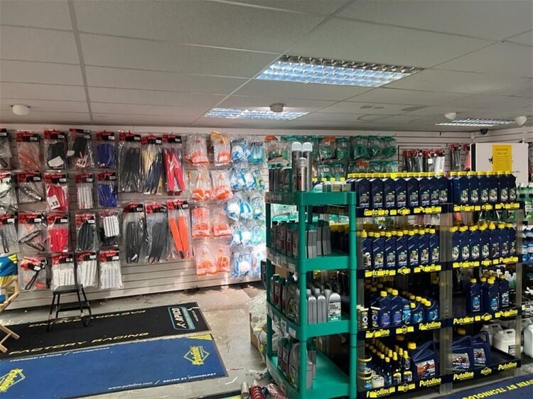 WELL-ESTABLISHED MOTOCROSS AND ENDURO  PARTS SHOP WITH E-COMMERCE Photo 9