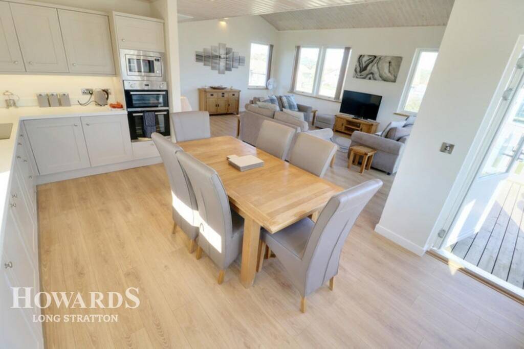 Luxury lodge run as successful Airbnb 