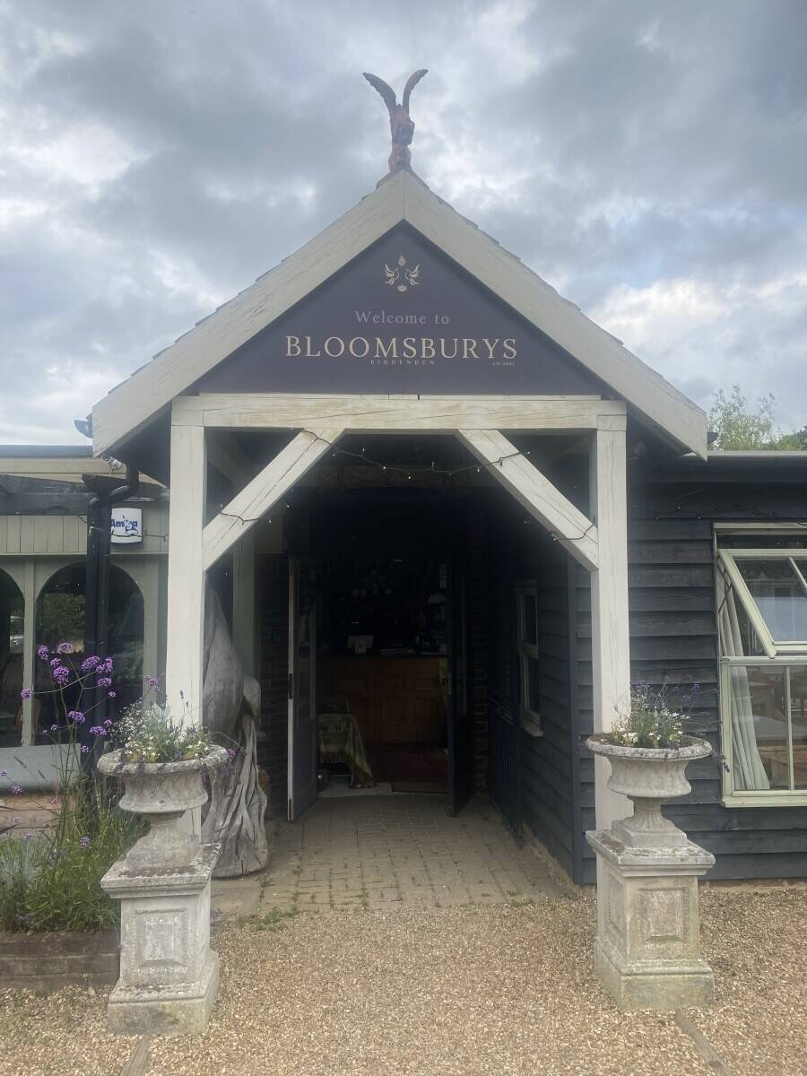 Beautiful  Restaurant wine bar for sale