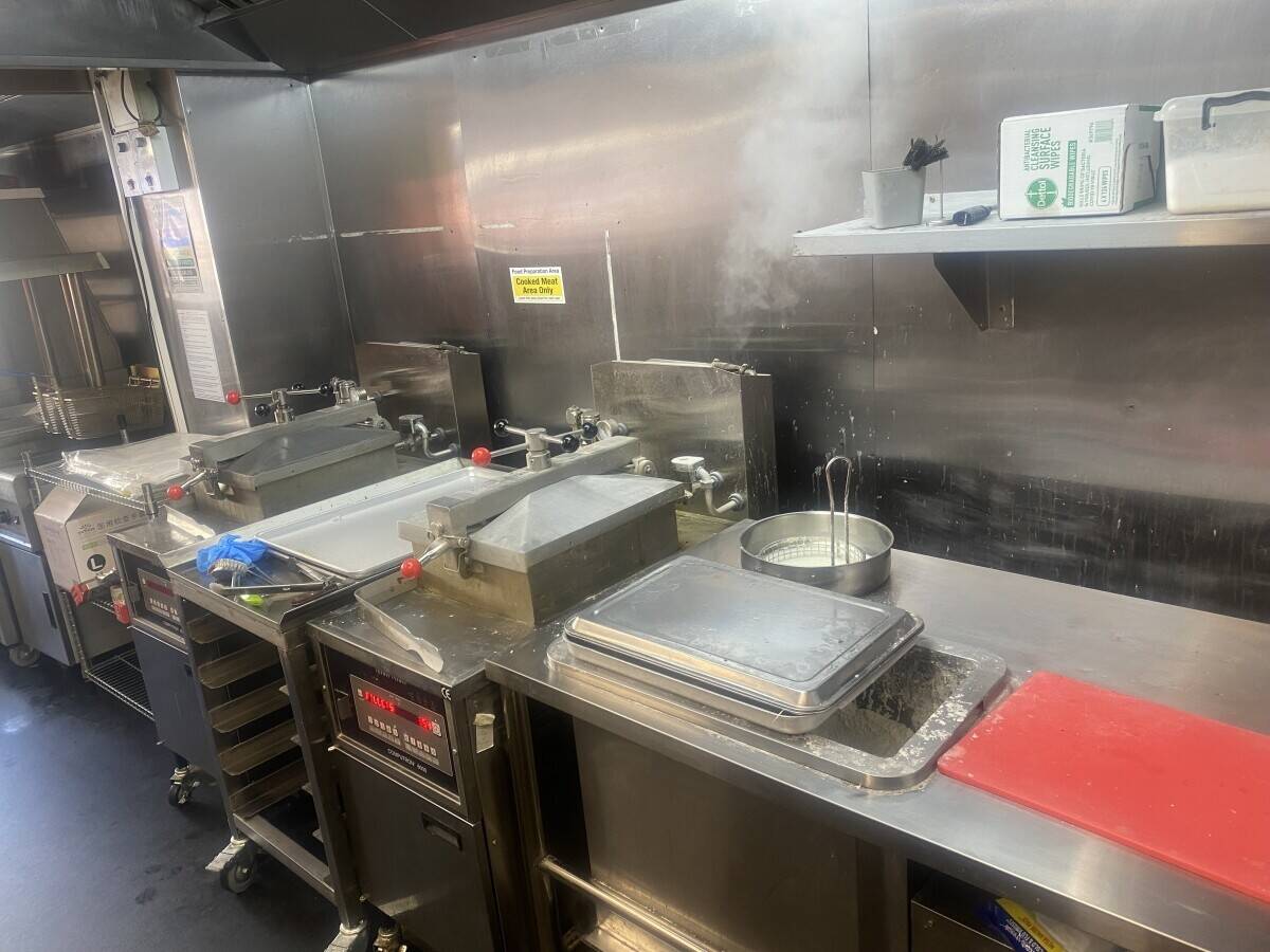 Fried chicken shop huddersfield Photo 9