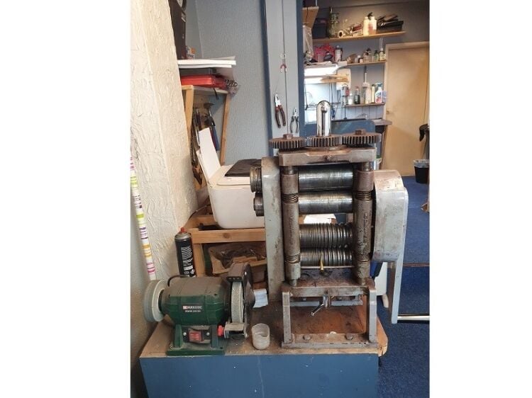 Highly rated jewellers business for sale