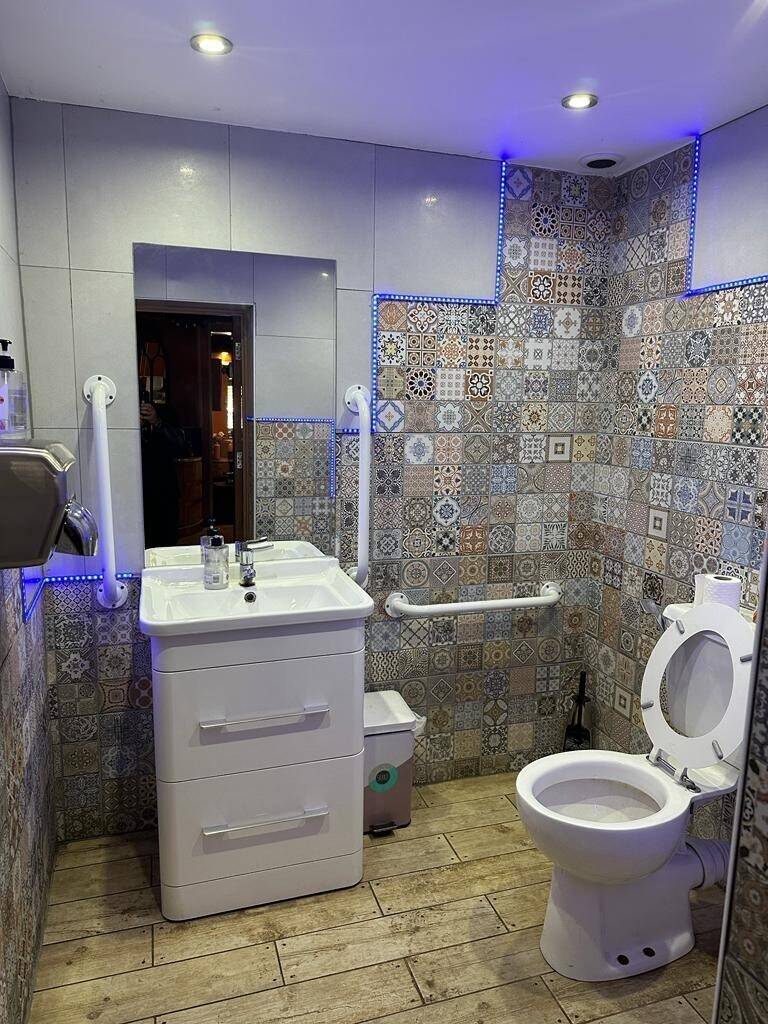Turkish Grill and Pizza Takeaway & Restaurant Photo 10