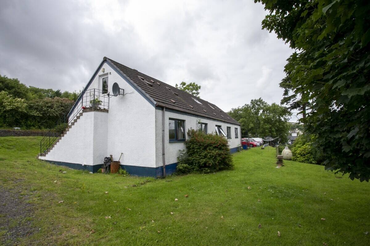 High Volume Pub Restaurant With Letting Accommodation For Sale