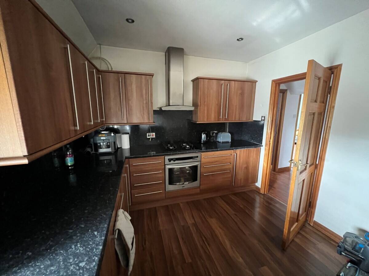 A superb and neatly presented community pub with great owners’ accommodation. (ref 1600)