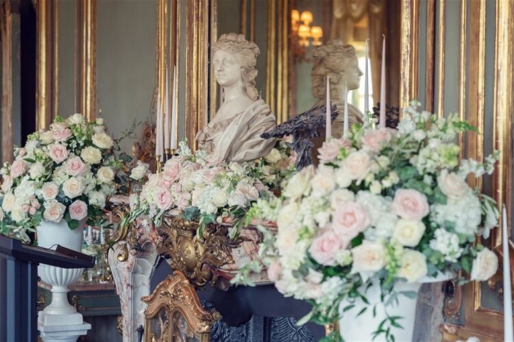 MULTI-AWARD-WINNING FLORISTS