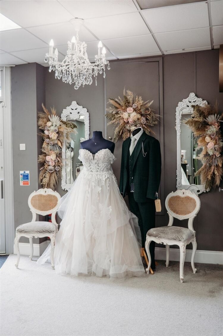 LUXURY BRIDAL GOWN BOUTIQUE