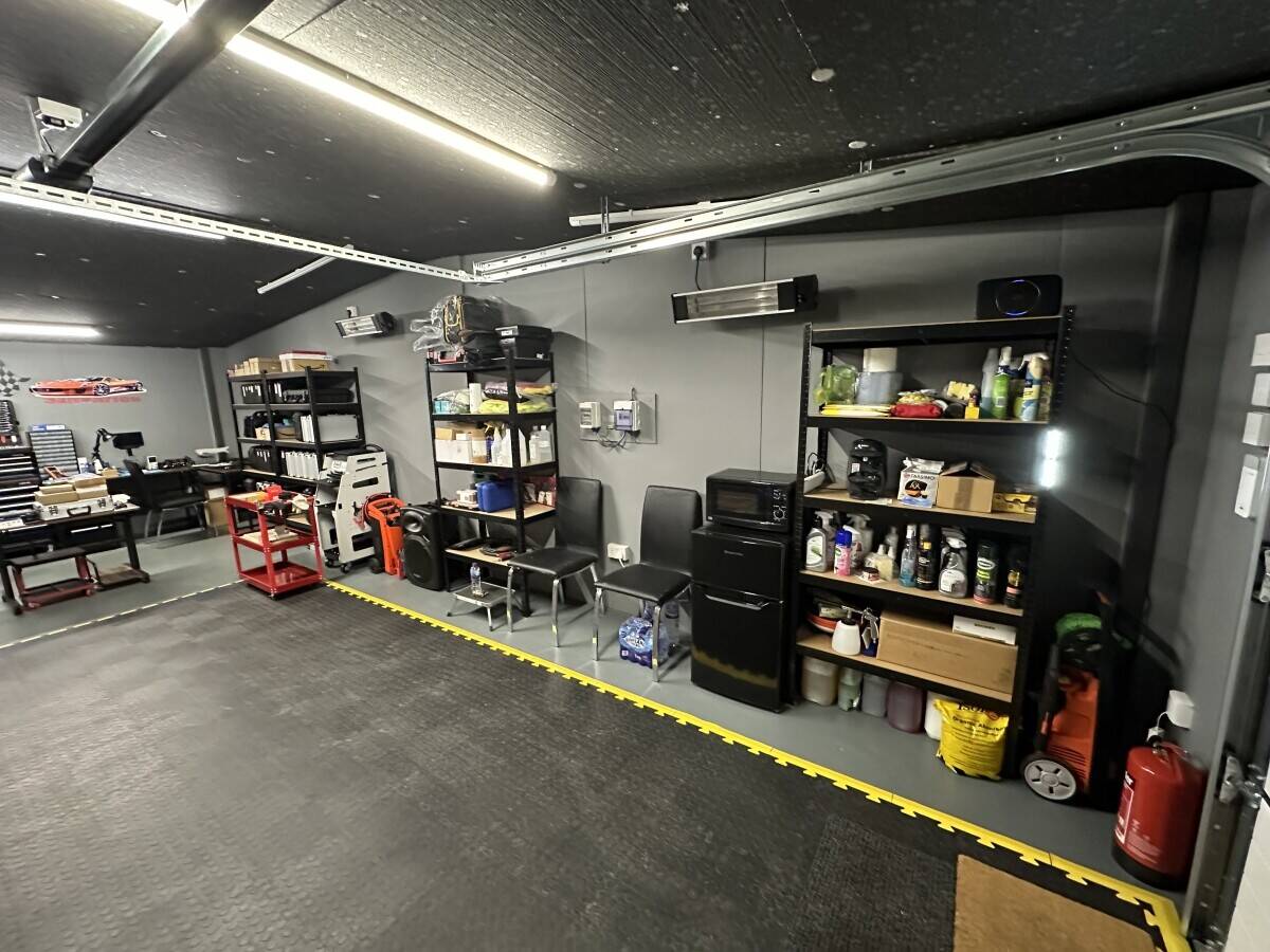 Auto keys, modules programming and tuning fully equipped  Photo 9