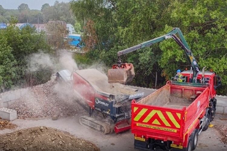 Specialist Plant & Grab Hire - Derbyshire Photo 9