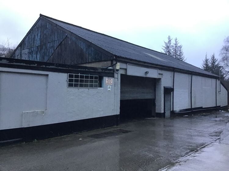BUILDERS MERCHANTS ON SIZABLE PLOT FOR SALE, SOUTH EAST WALES