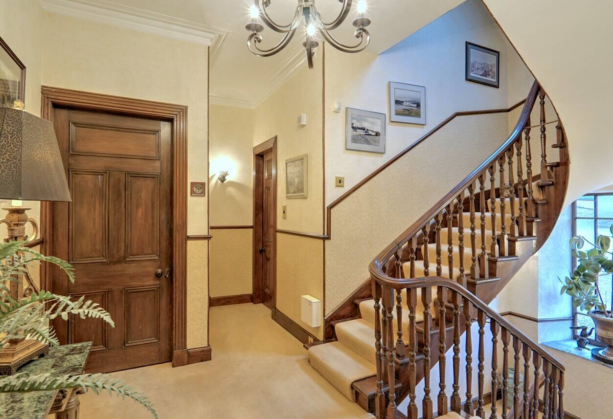 Former Bed and Breakfast, Dufftown, the malt whisky capital Photo 9