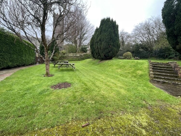 One of Devon’s Finest Country Pubs For Sale in Paignton Photo 9