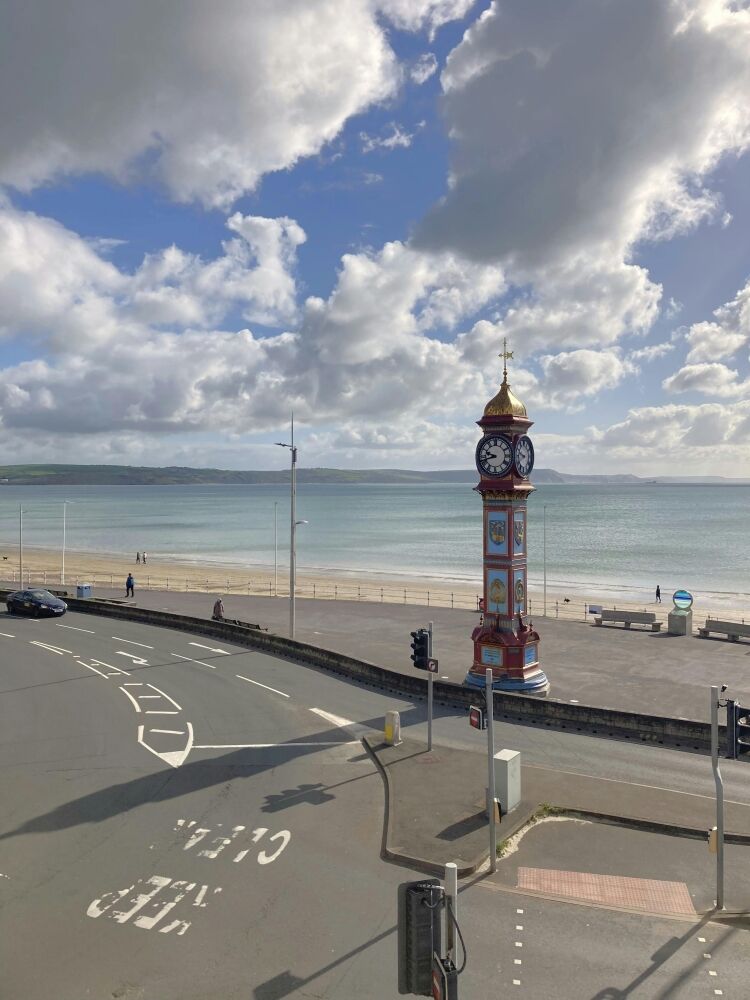 Highly Rated 9 Bedroom B&B Enjoying An Unrivalled Sea Facing Position With Self-Contained 2 Bedroom Owners Maisonette Photo 9
