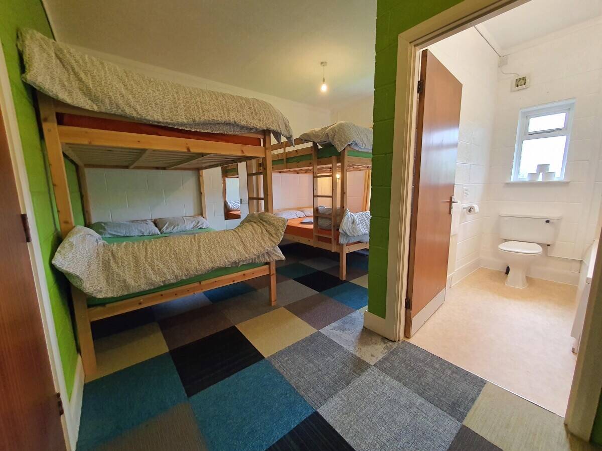 GWYNEDD - 19 BEDROOM HOSTEL AND CAMPSITE ON THE FRINGES OF SNOWDONIA NATIONAL PARK