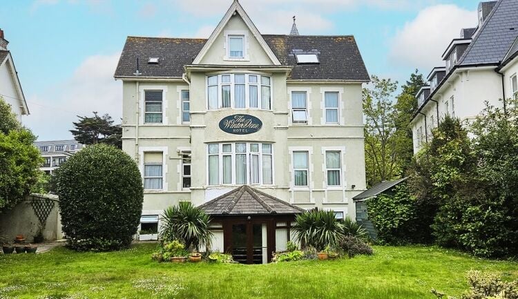 Character Hotel in Prominent Bournemouth West Cliff Position Photo 9