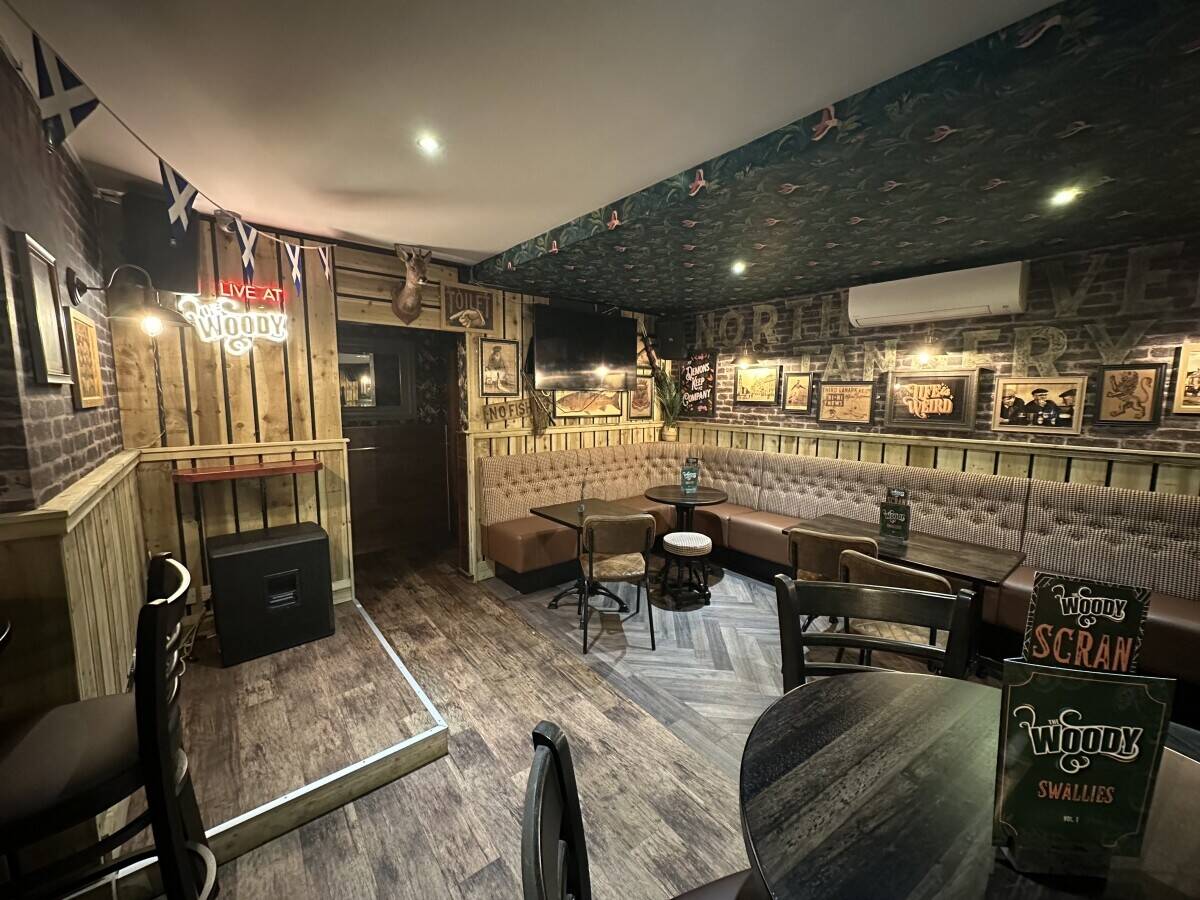 60 Cover Attractive Town Centre Restaurant & 40 Cover Separate Bar