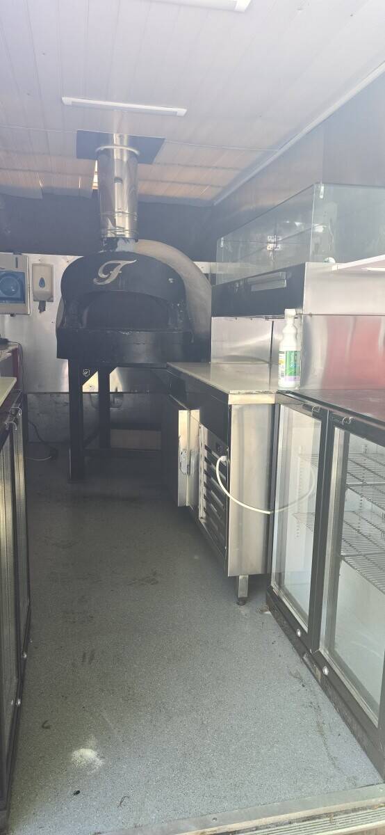FLEET MOBILE PIZZA VANS Photo 9