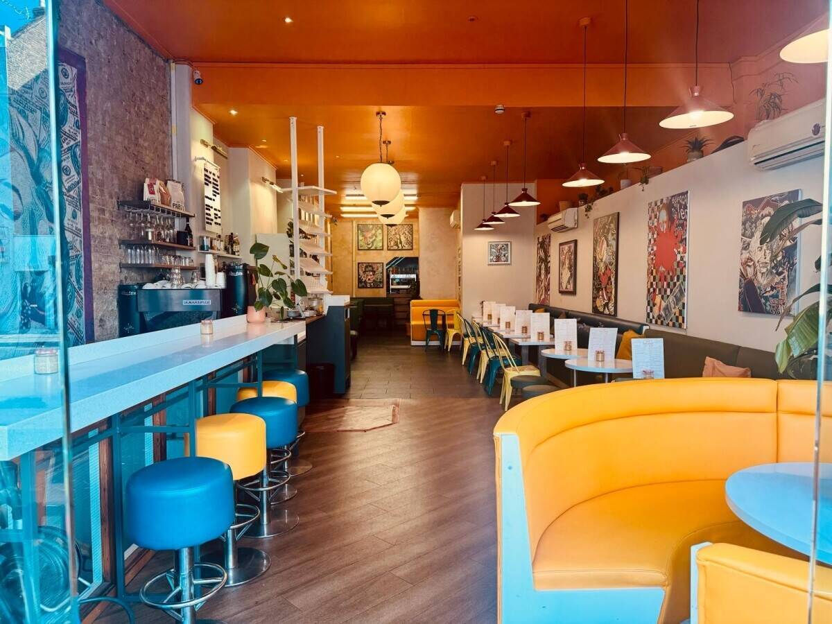 Speciality Café with Outdoor Seating Photo 9
