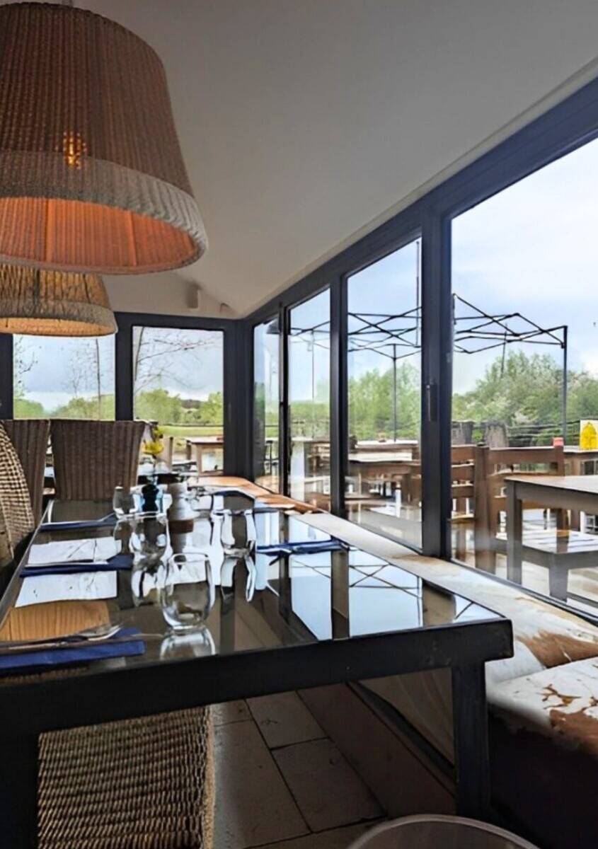 OXFORDSHIRE - STUNNING RIVERSIDE GRADE II LISTED FREE HOUSE Photo 9