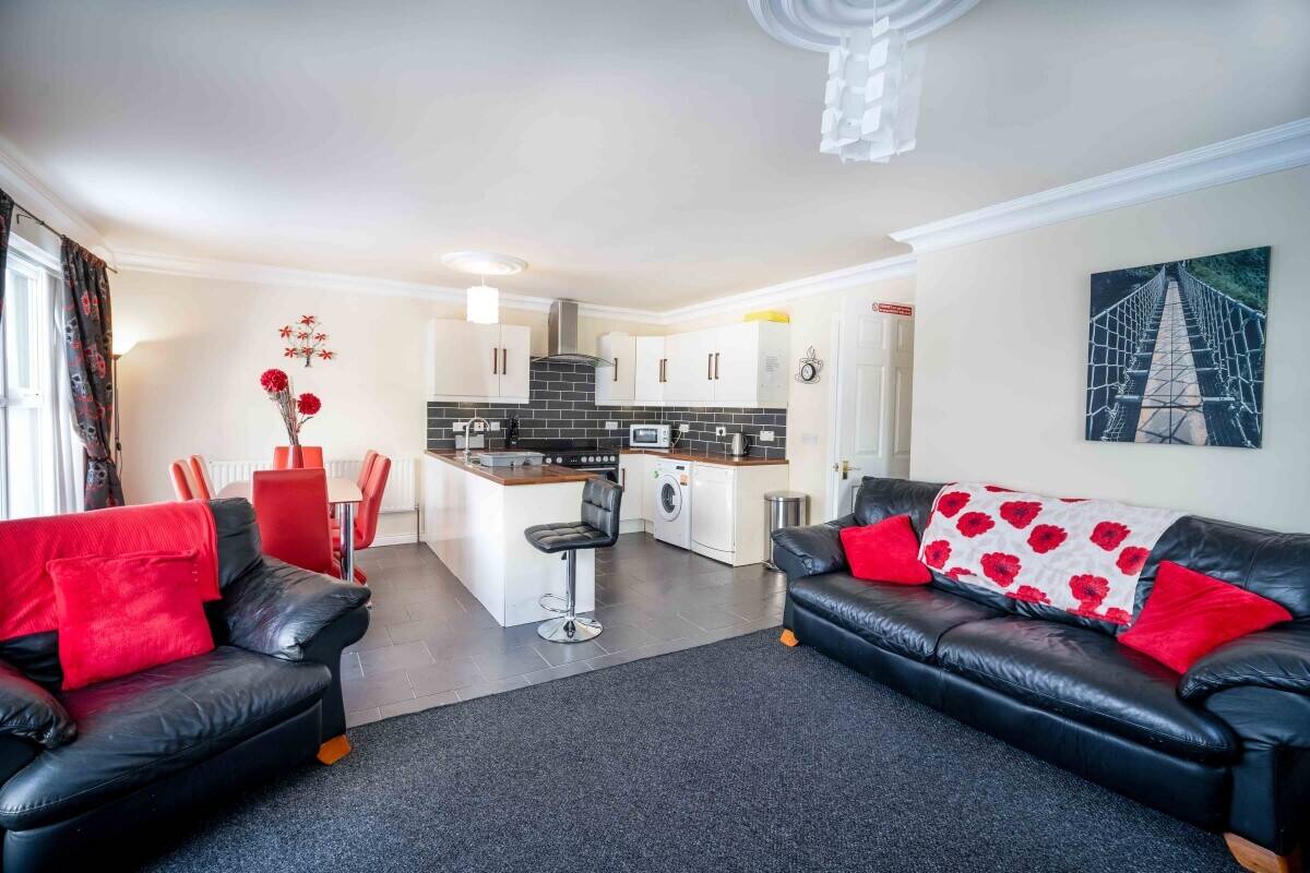 Large holiday let, Ballycastle Photo 9