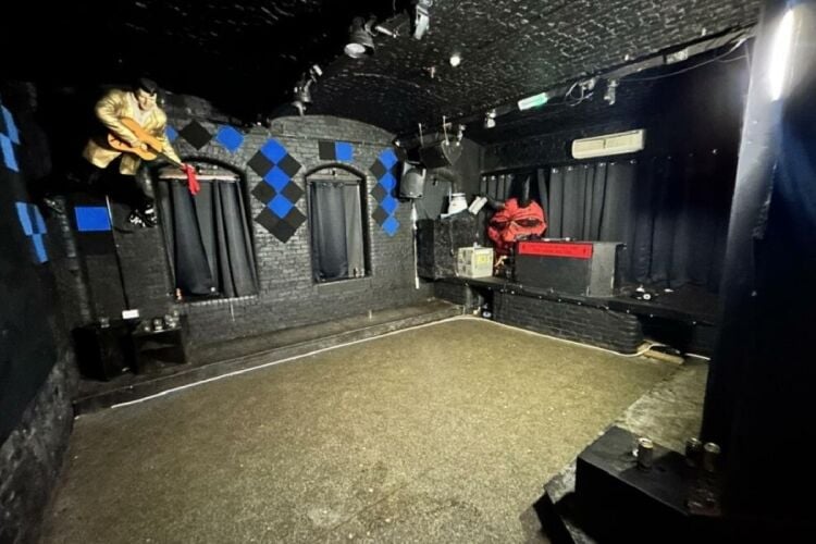 Commercial Property With 4 Flats - Stalybridge