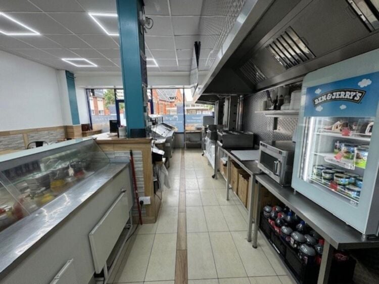 Leasehold Fish & Chip Takeaway Located In Earl Shilton Photo 9