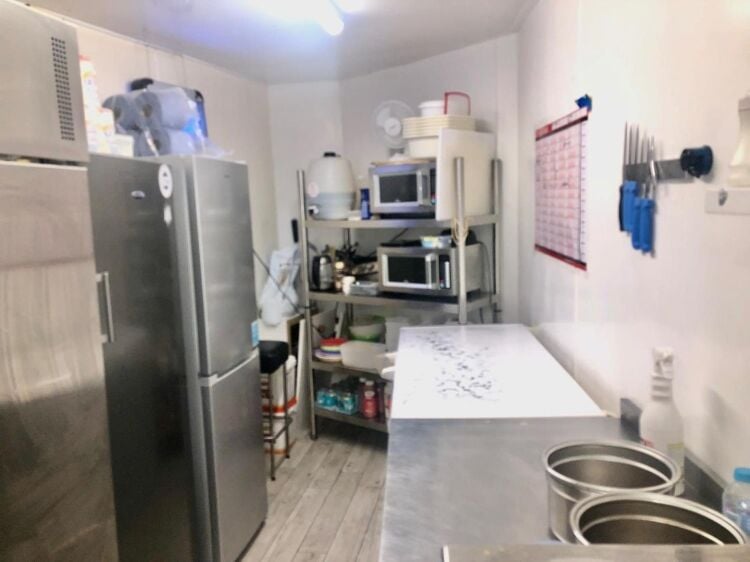 Freehold Fish & Chip Shop Takeaway Located In Redruth Photo 9