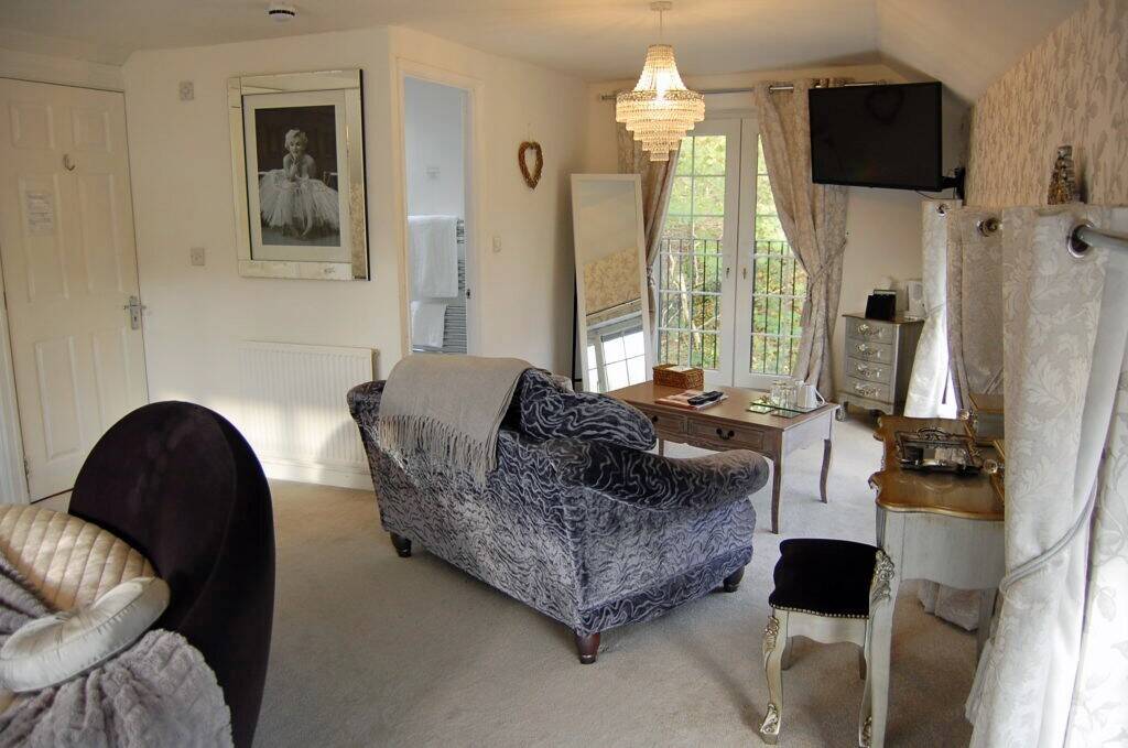 CUMBRIA - LUXURY 8 BEDROOM GUEST HOUSE LOCATED IN THE WESTERN LAKES Photo 9