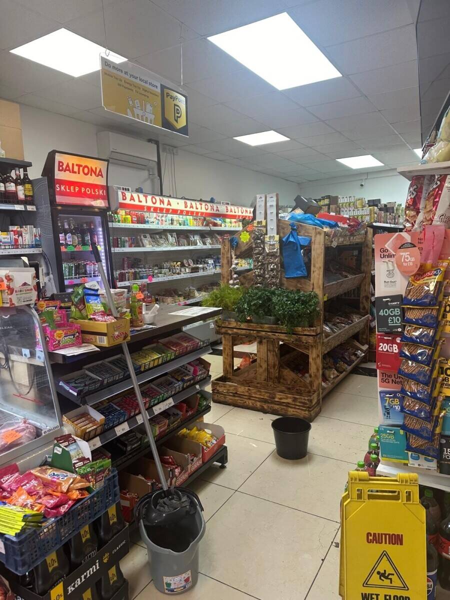 Off license / Polish Food / Soft drinks / Vegetables / Meat / Convenience Store Photo 8