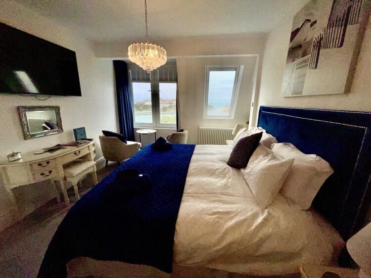 11 Bedroom Boutique Bed & Breakfast Located In Newquay, Cornwall
