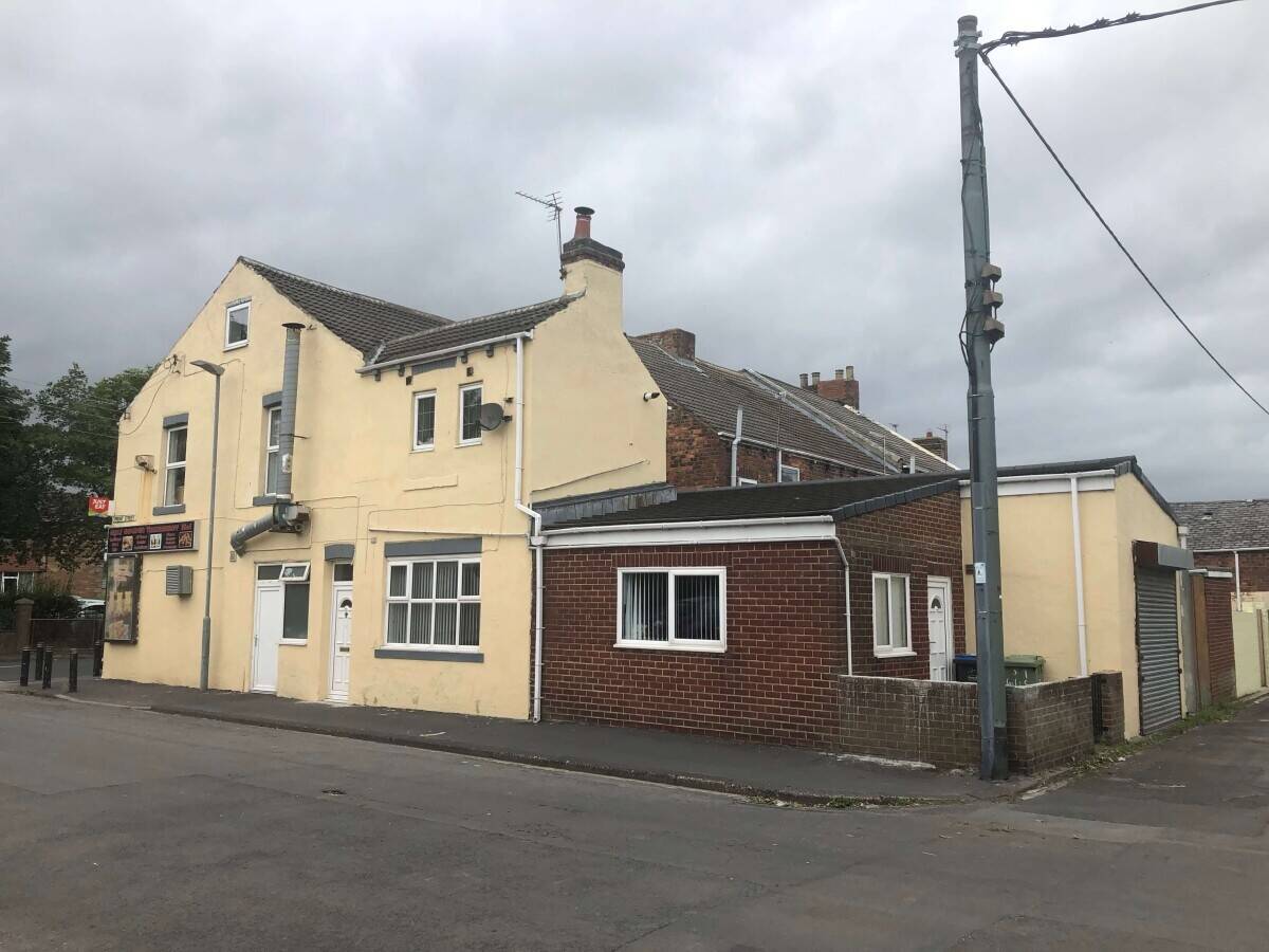 Freehold Takeaway Business with 5 Bedroom Living Premises in Wingate, County Durham Photo 8
