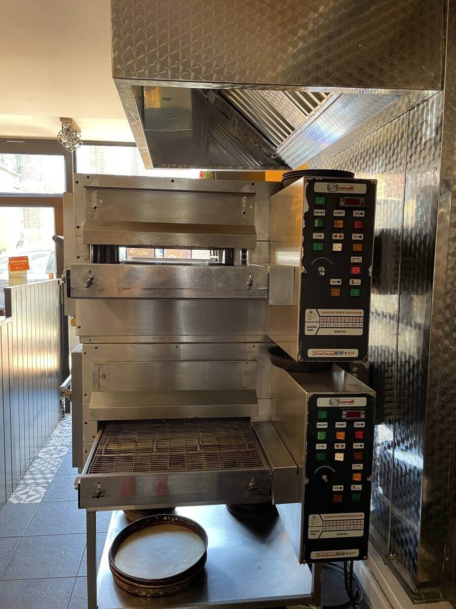 Pizza Takeaway Shop for Sale 